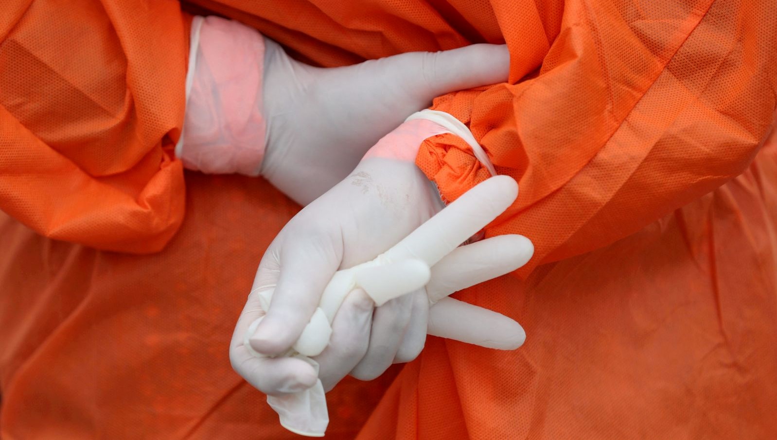 Avrupa hastanelerinde alarm: “Enfekte ettiğini öldüren virüs”