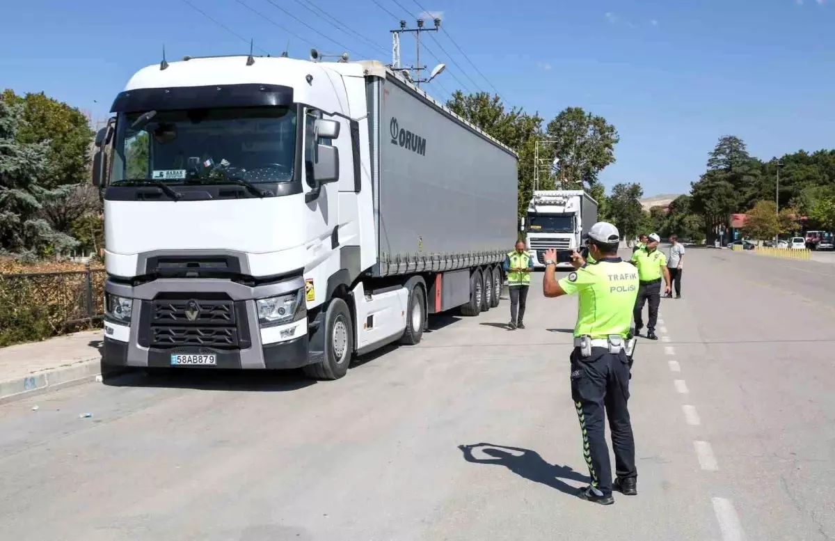Van’da Park Eden Tırlara Ceza