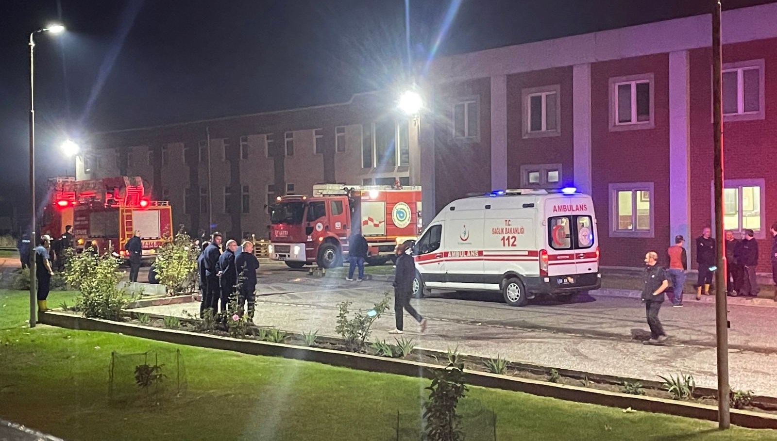 Fabrikada baca yangını: İki kişi hastaneye kaldırıldı