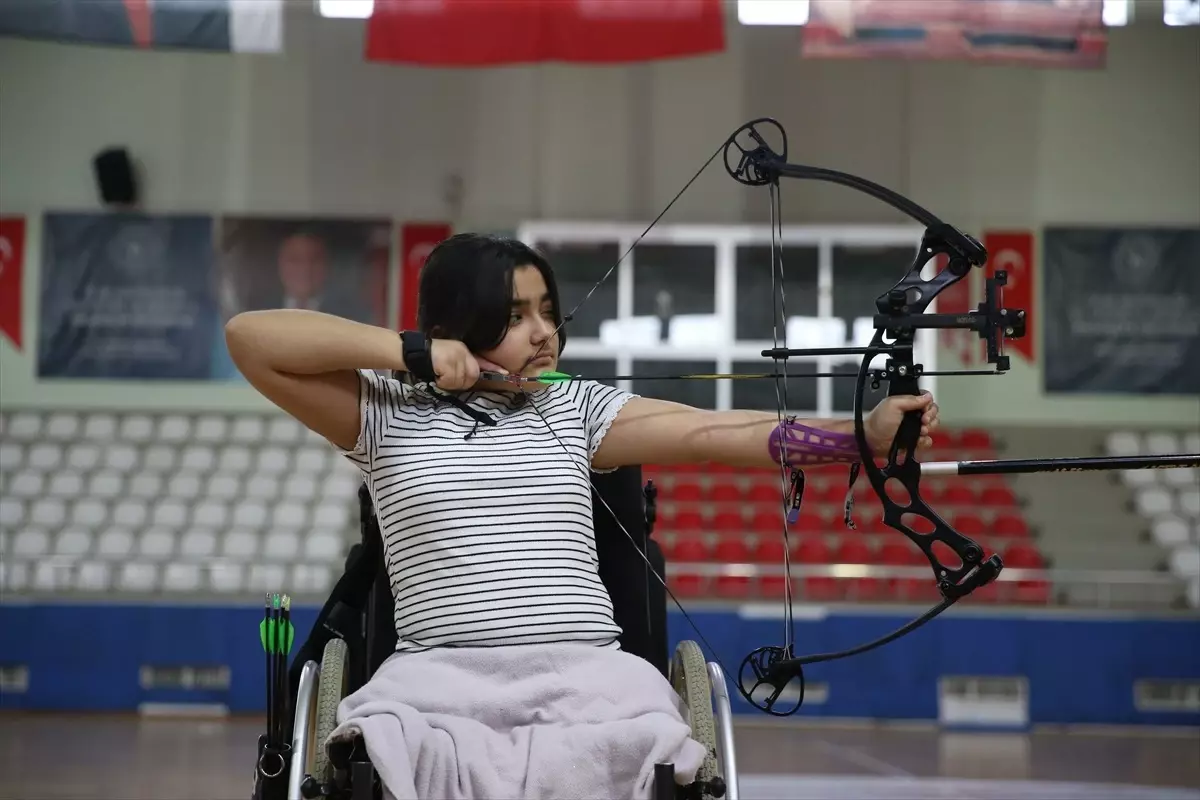 Feyza Nur’un Okçuluk Hedefi: Şampiyonluk