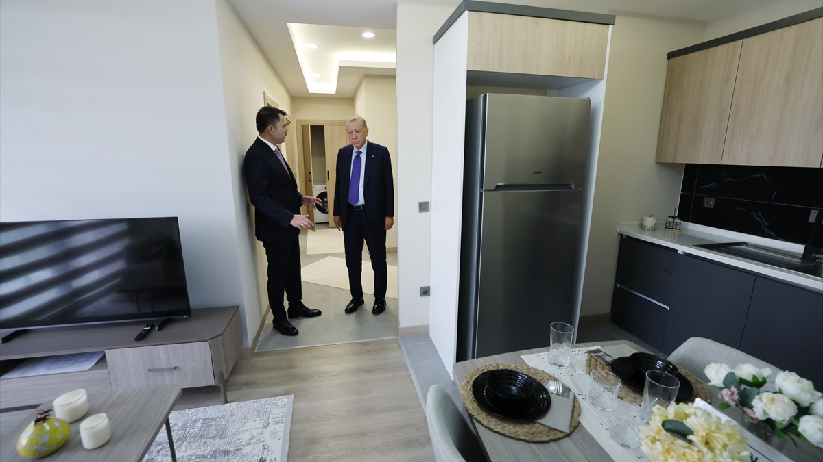 yuzyilin konut projesini tanitan cumhurbaskani erdogan ornek daireyi inceledi gcJ878kC.jpg