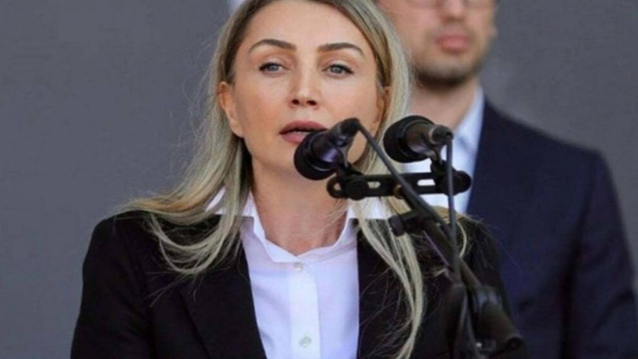 dilek imamoglunun diplomatik pasaportu iptal edildi 4Z4MCrvs.jpg
