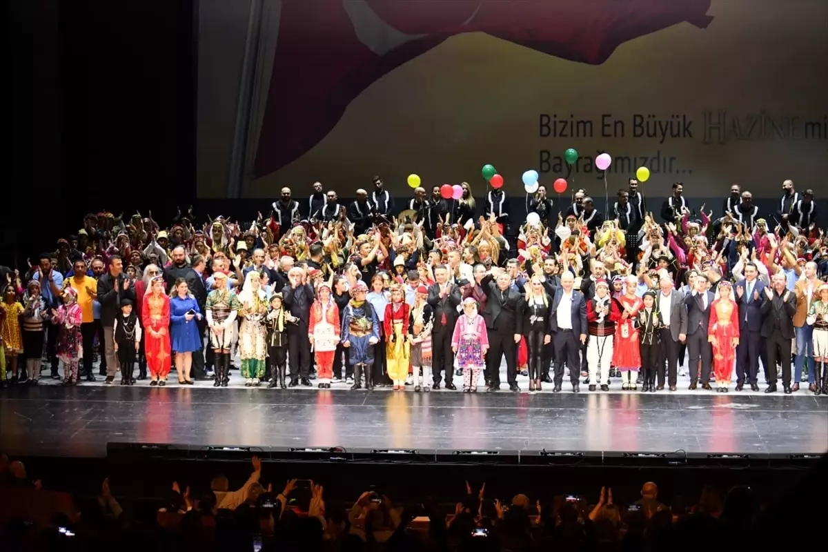 Hazine Masal Gösterisi Atatürk Kültür Merkezi’nde Sanatseverlerle Buluştu