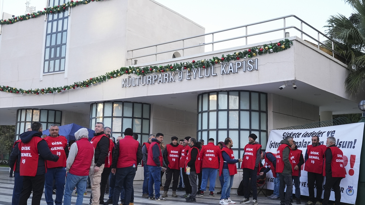 İzmir’de grev krizi: İşçiler eylemlerine devam ediyor