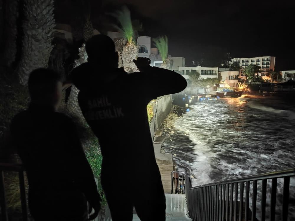 1 işçinin öldüğü olayda firma sahibi tutuklandı. İşçiler fırtınada çalışmak istememiş