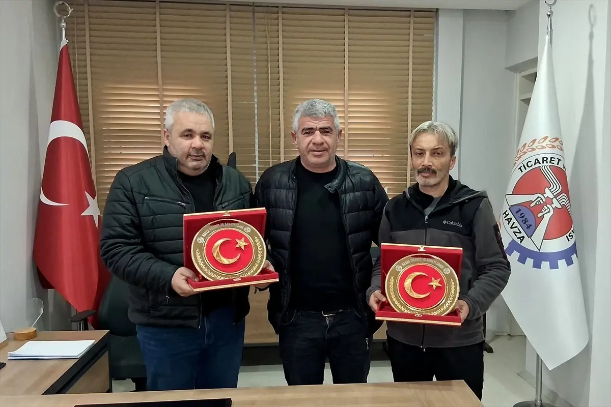 Gazetecilere Plaket Töreni