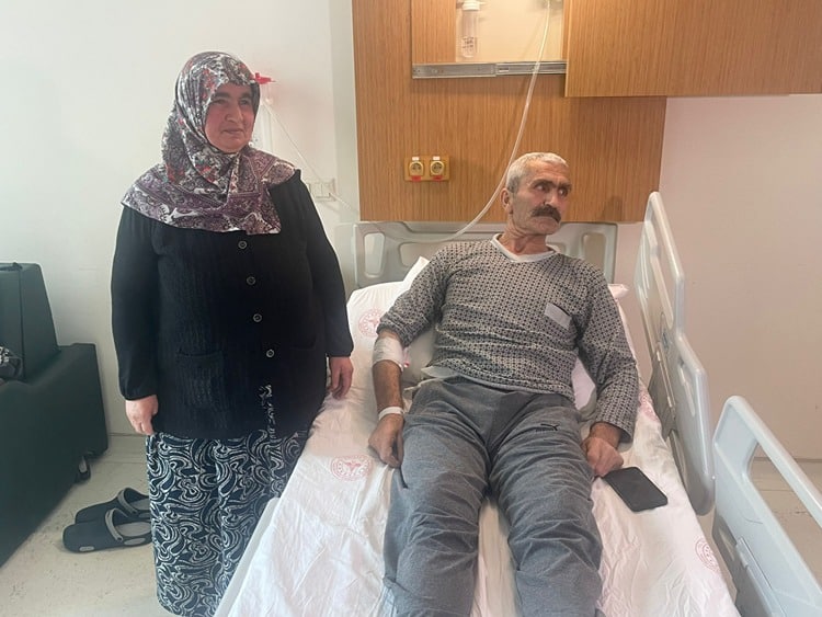 İstanbul ve Sivas Hattında Şifa Yolculuğu: Tek Akciğerli Hastaya Uyutulmadan Mesane Kanseri Ameliyatı