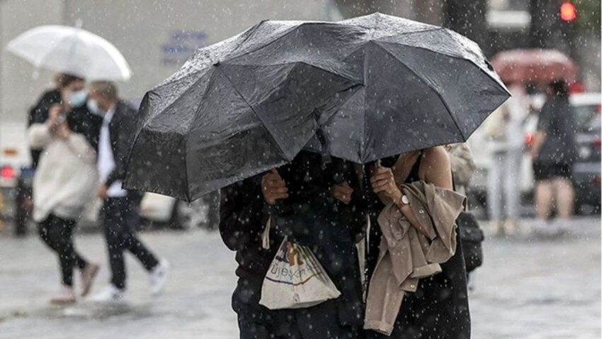 Meteoroloji uyarilari tek tek siraladi cok kuvvetli saganak oncesi firtina vuracak UELzG5qs